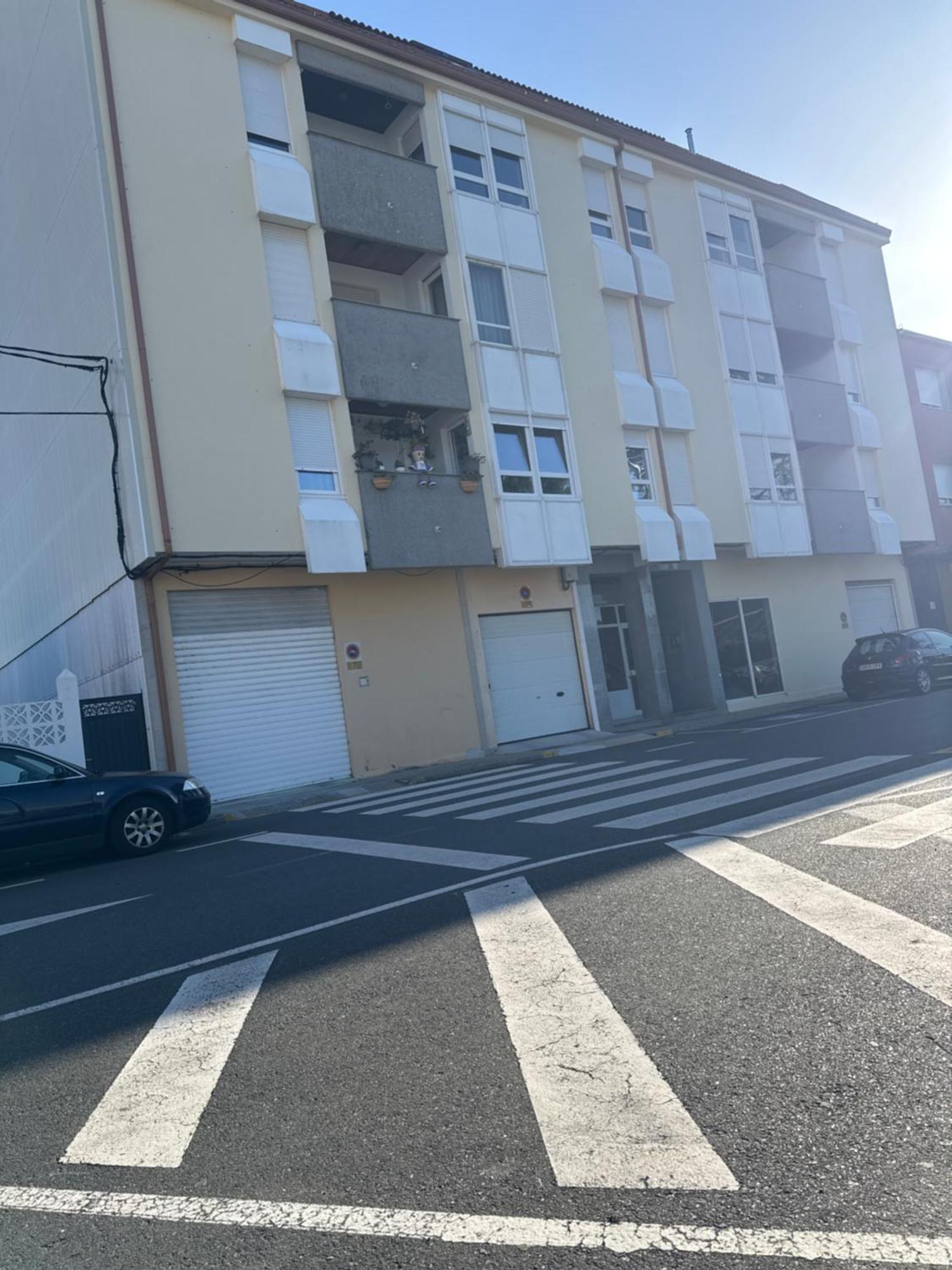 Edificio Los Naranjos Serra De Outes Esterno foto